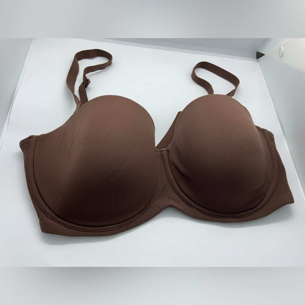 Skims Fits Everybody Strapless Bra - Picture 12 of 13